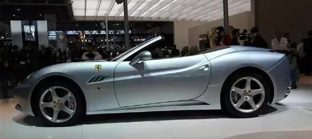 都說手動擋更有樂趣 為何超跑不用手動擋？