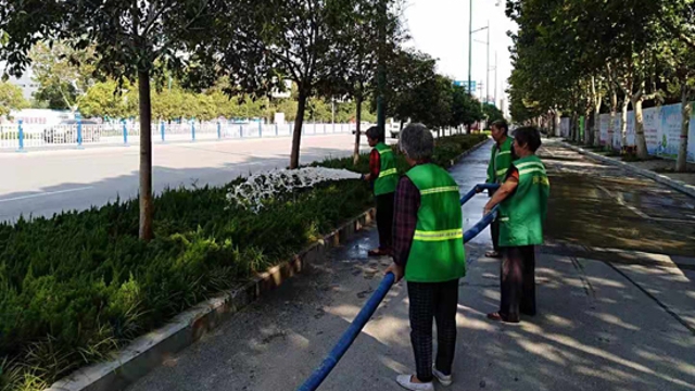 扮靚城市，為國慶增光添彩